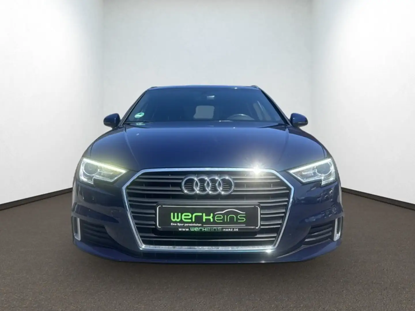 Audi A3 Sportback sport S-Tronic Xenon Navi LM Azul - 2