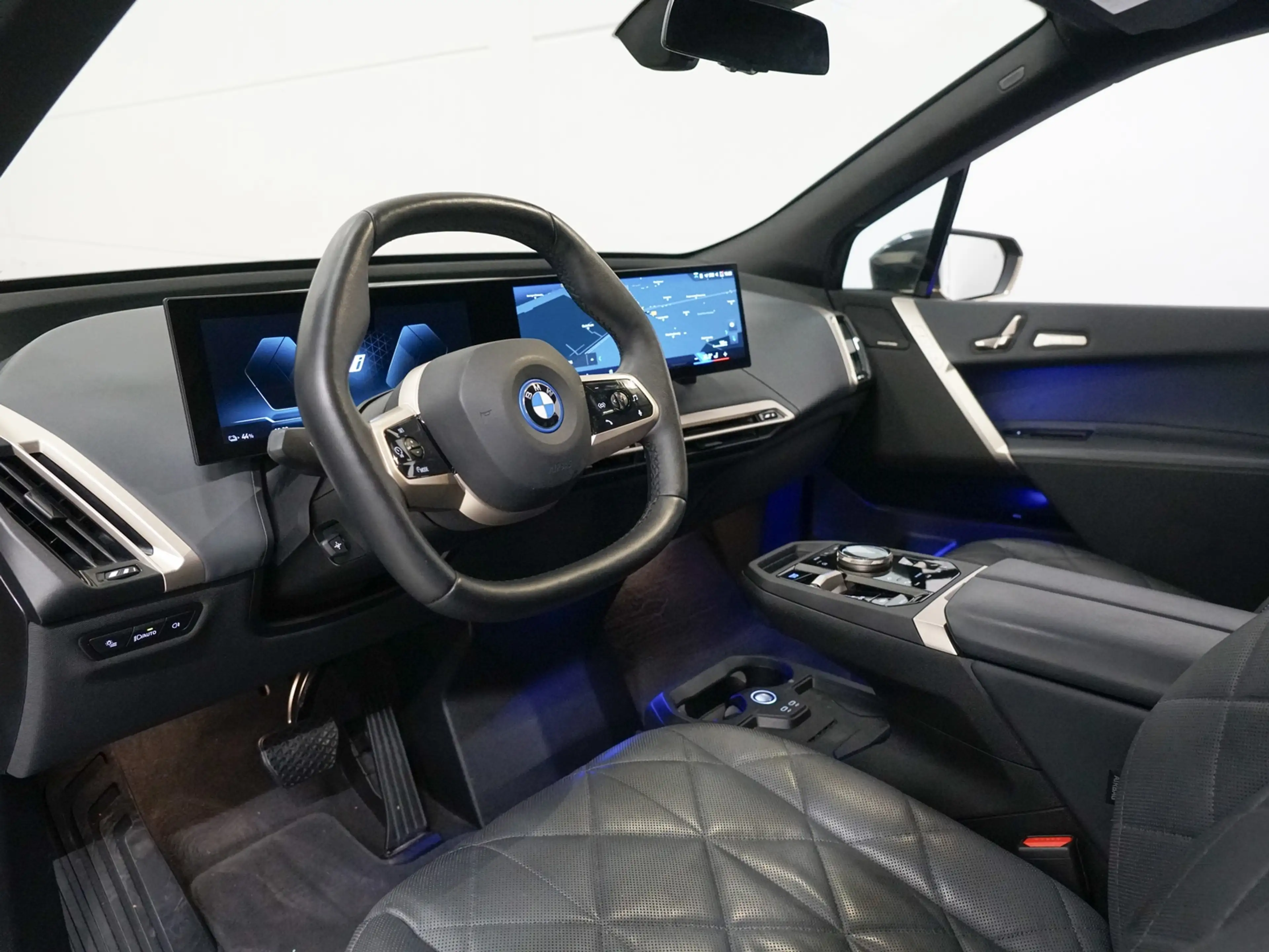 BMW iX xDrive40 Skylounge | CoPilot | Elektr. Trekhaak | — photo 9