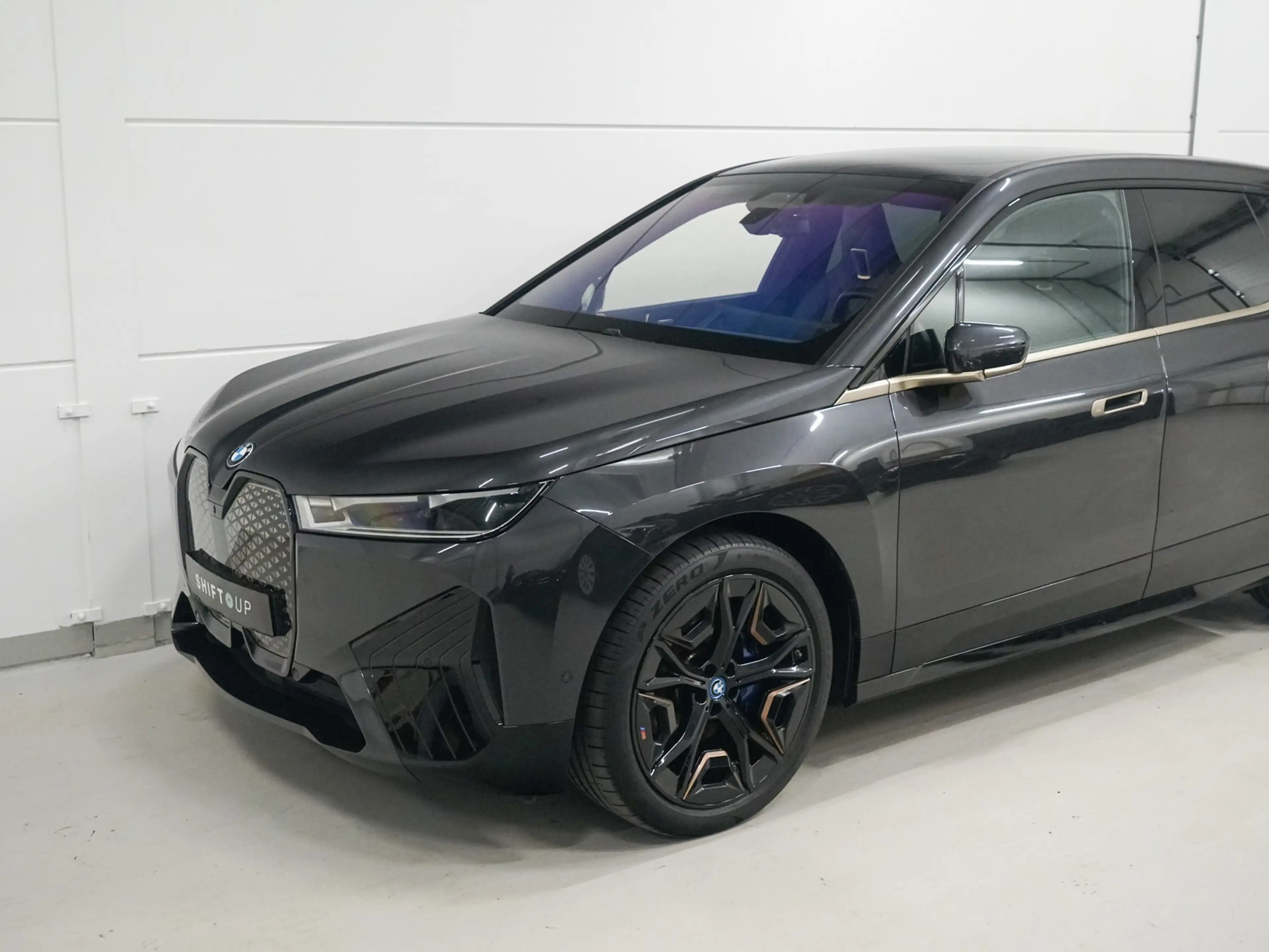 BMW iX xDrive40 Skylounge | CoPilot | Elektr. Trekhaak | — photo 7