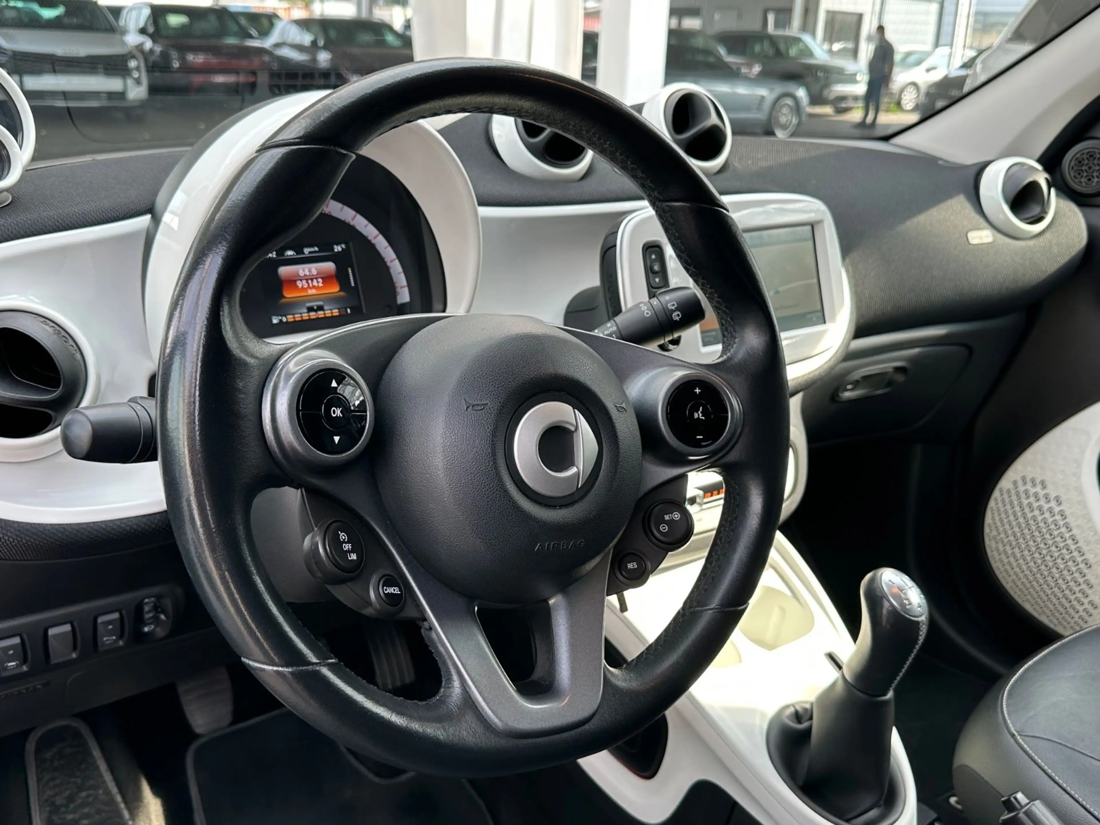 smart forFour forfour*92TKM*Leder*Navi*Alu*Funk*Sitzhe — photo 6