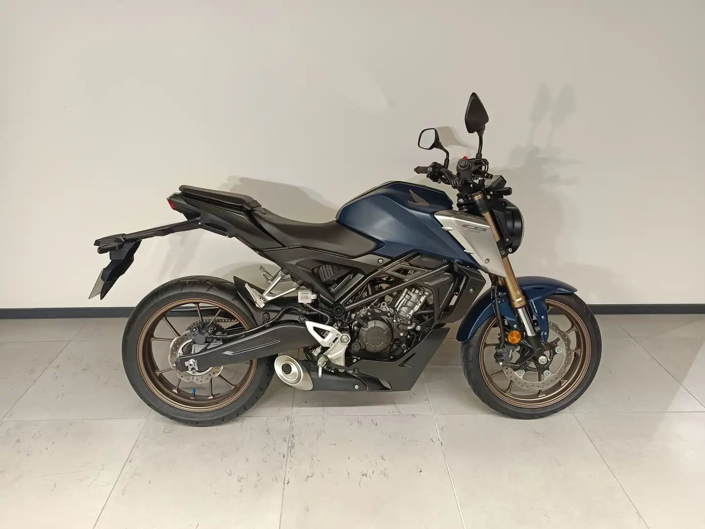 Honda CBR 125 Azul - 1