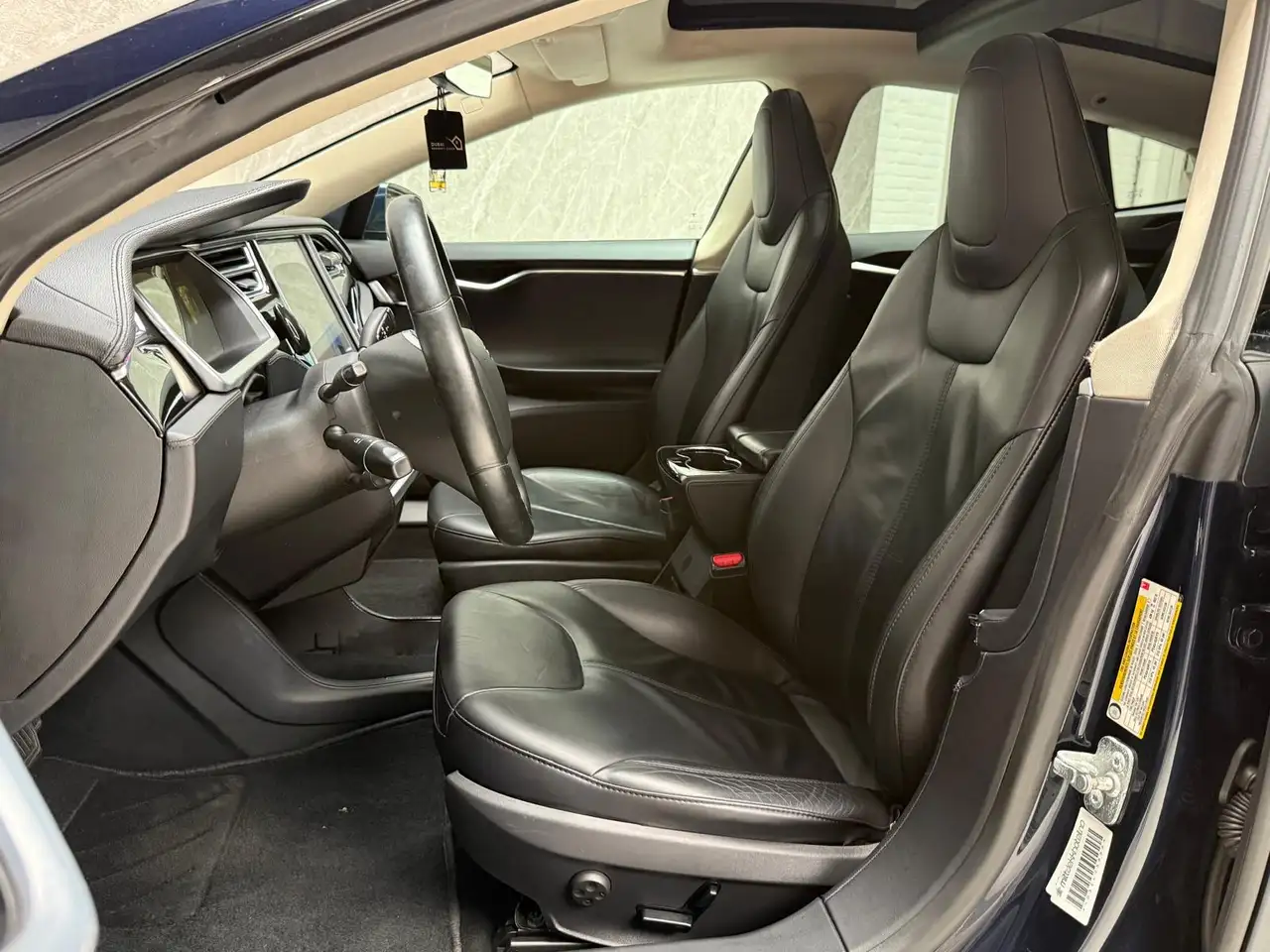 Tesla Model S 85 421ch - Supercharge gratuite - Soh 90% - Batterie changée - Toit ouvrant - Pack Maxton - Autonomie 345km