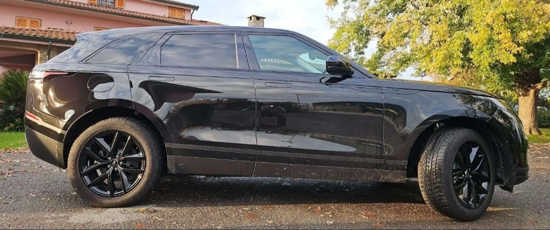 Land Rover Range Rover Velar 2.0d i4 mhev Dark Edition Santorini Black 4wd 204c - 1