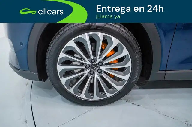 Audi E-Tron view 11