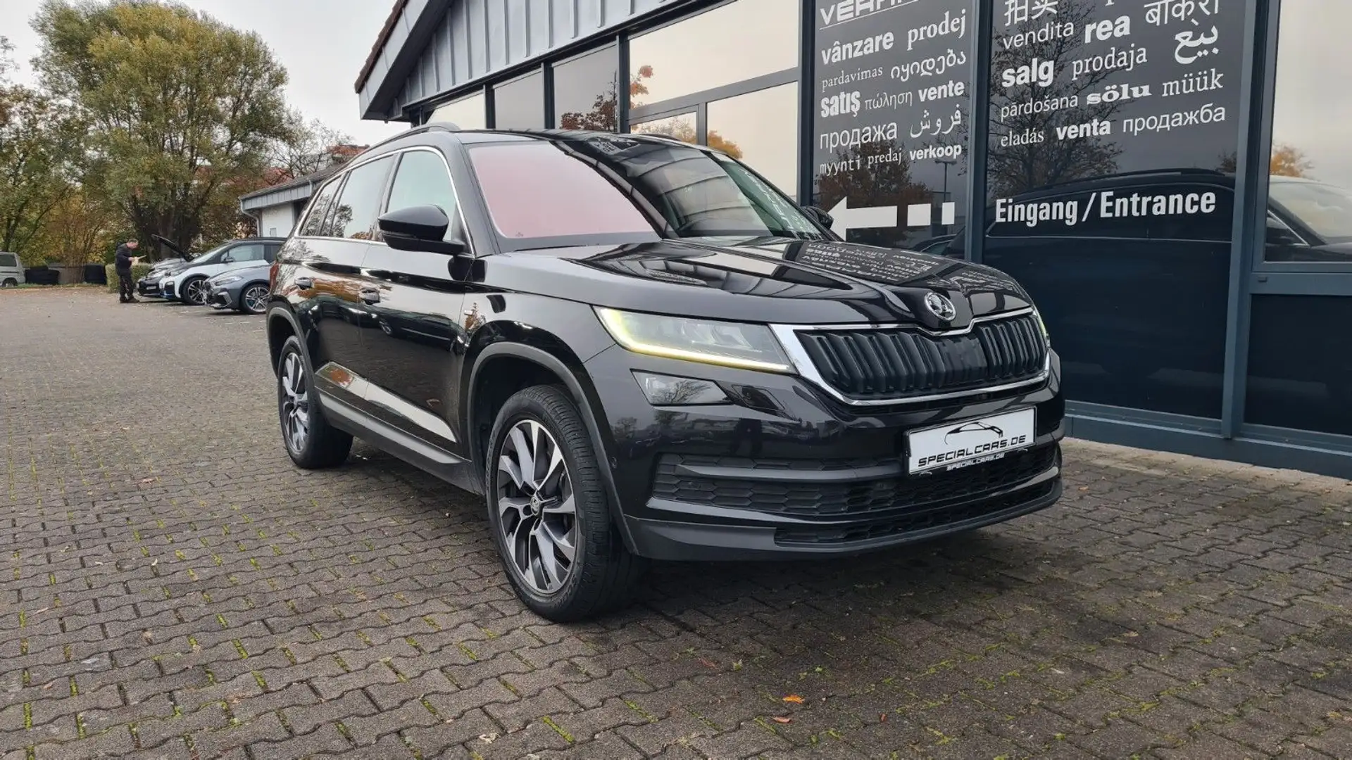Skoda Kodiaq Drive 125 4x4 - ASSISTS - AHK - Schwarz - 1