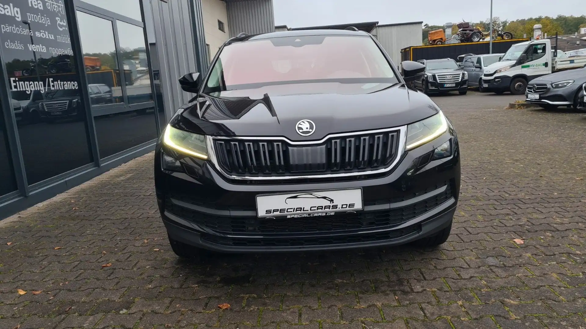 Skoda Kodiaq Drive 125 4x4 - ASSISTS - AHK - Schwarz - 2