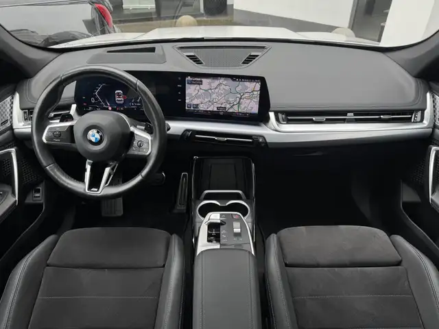 BMW X1 view 3