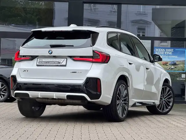 BMW X1 view 2