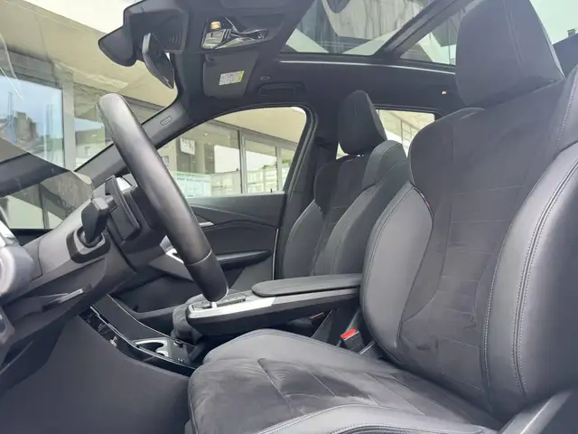 BMW X1 view 8