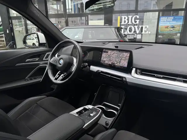 BMW X1 view 6