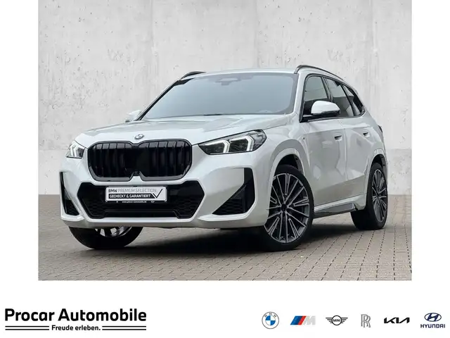 BMW X1 main image