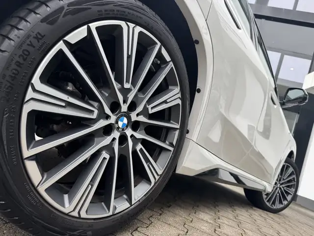 BMW X1 view 4