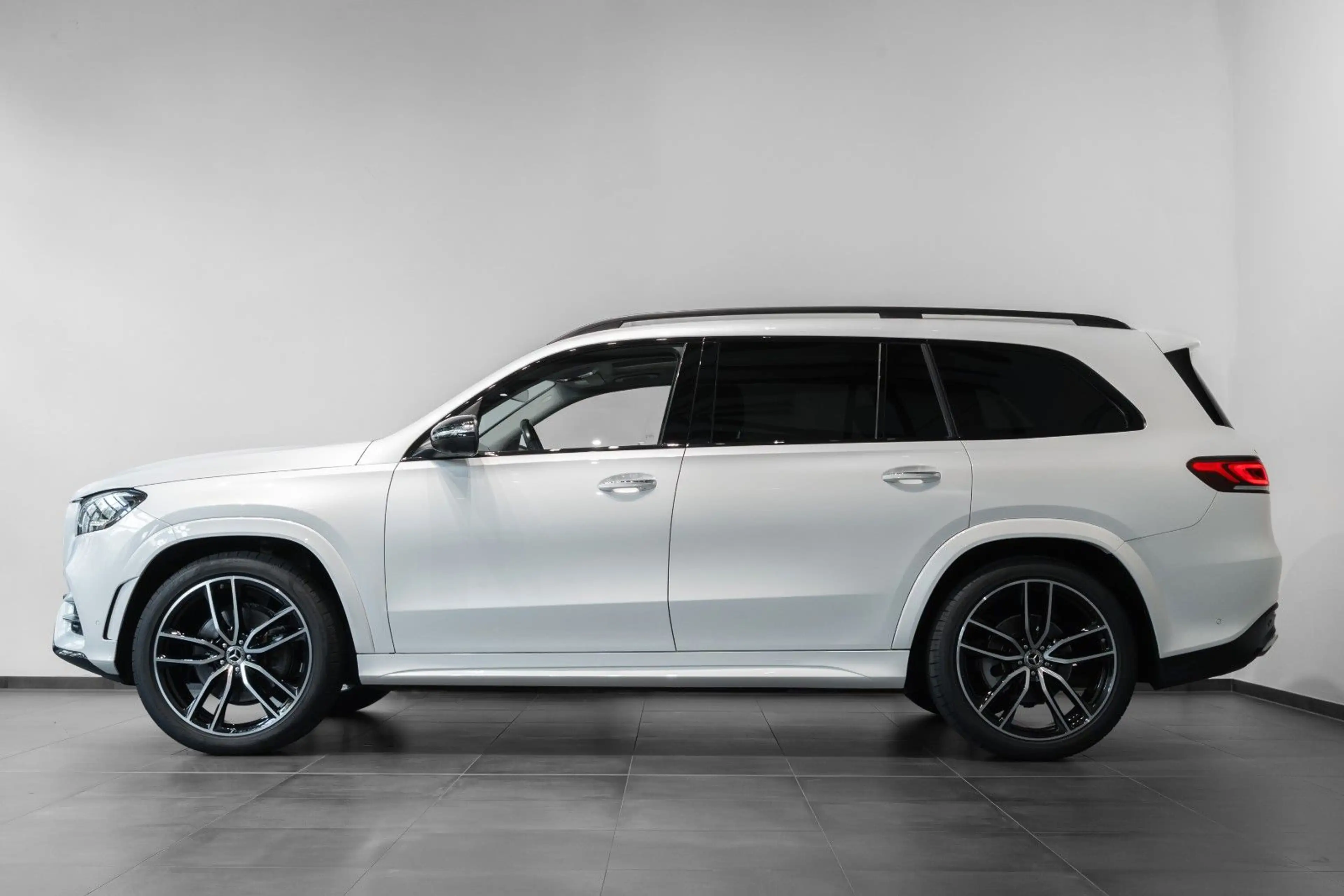 Mercedes-Benz GLS 580 4Matic AMG NIGHT 7 SITZE PANO ADAS AHK — photo 9