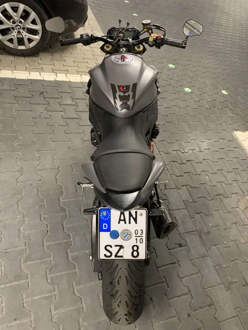 Suzuki GSX-S 1000 2015er Sondermodell: Mattlack, Rote Brembos, Yoshimura-Endtopf Gris - 2