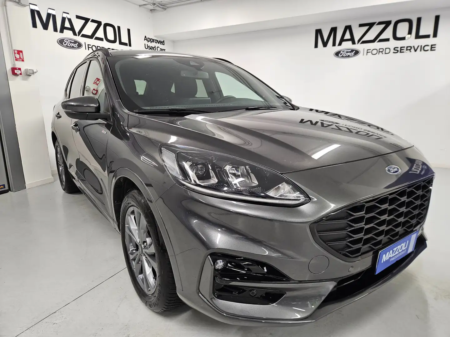 Ford Kuga 2.0 ecoblue ST-Line Design 2wd 120cv auto Grigio - 1