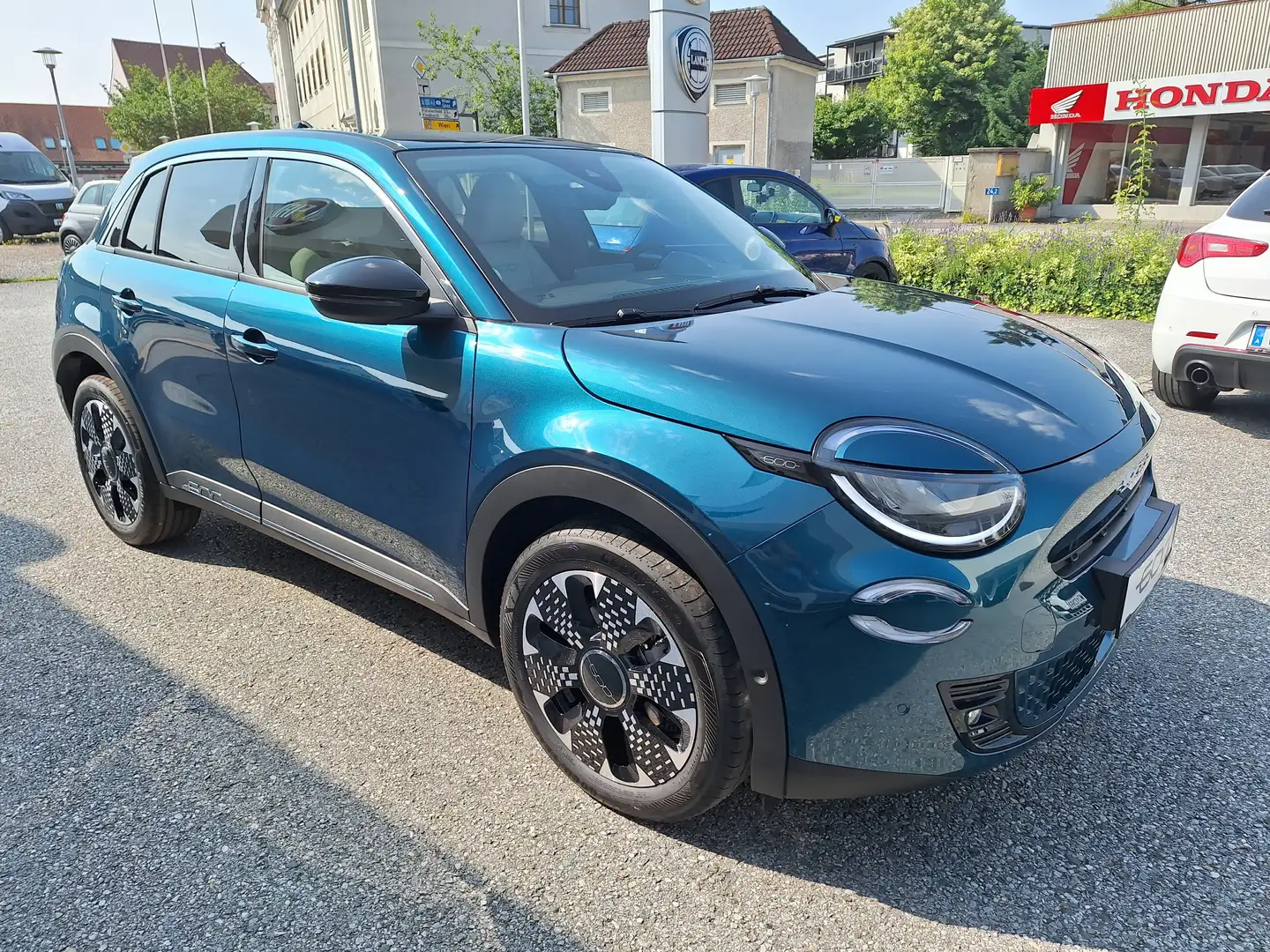 Fiat 600e 600 Elektro La Prima 54 kWh La Prima Grün - 1