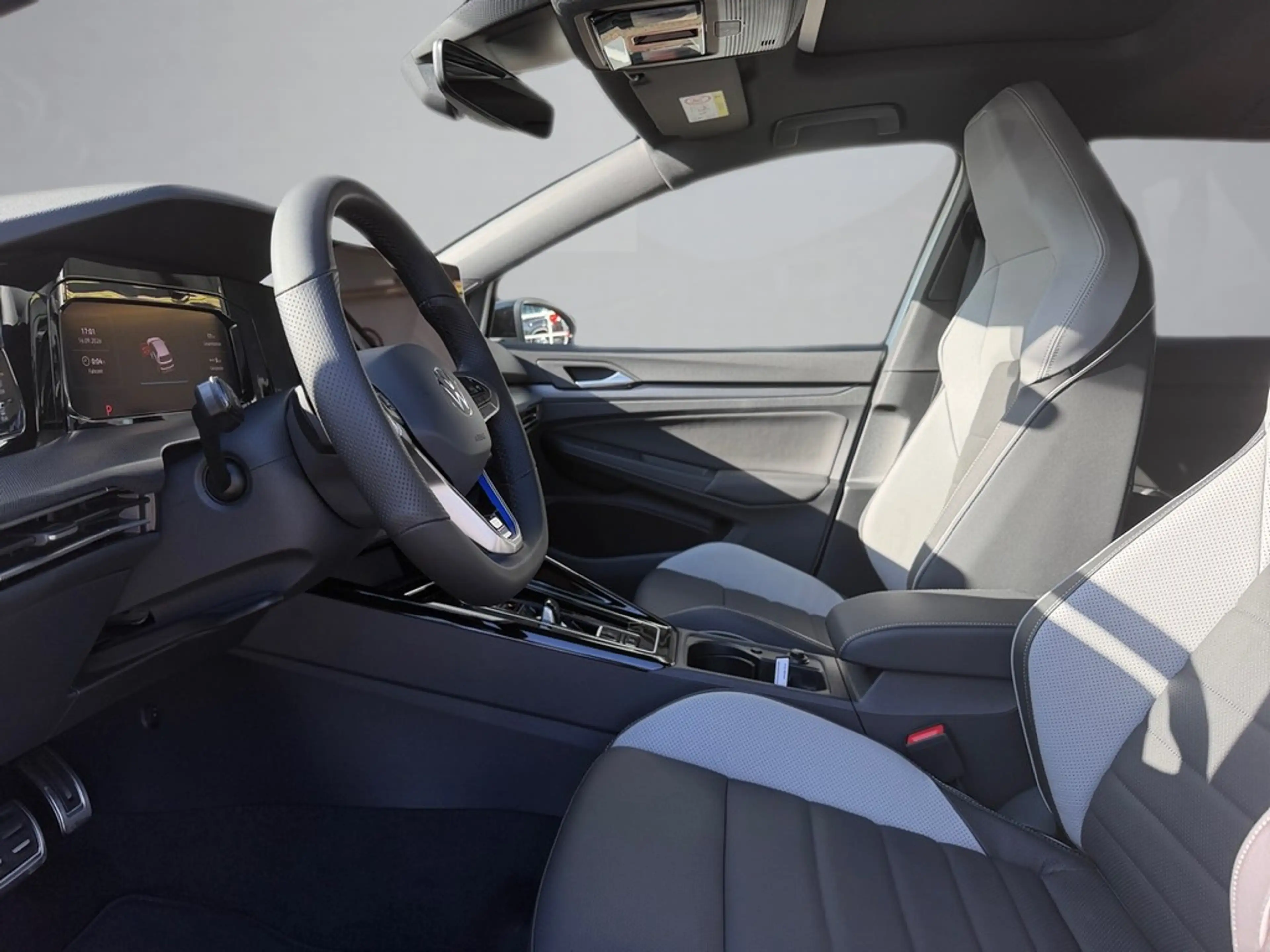 Volkswagen Golf GTE 1,5 l eHybrid 177 PS 116 PS 6-DSG Ummeldung ab ... — photo 7