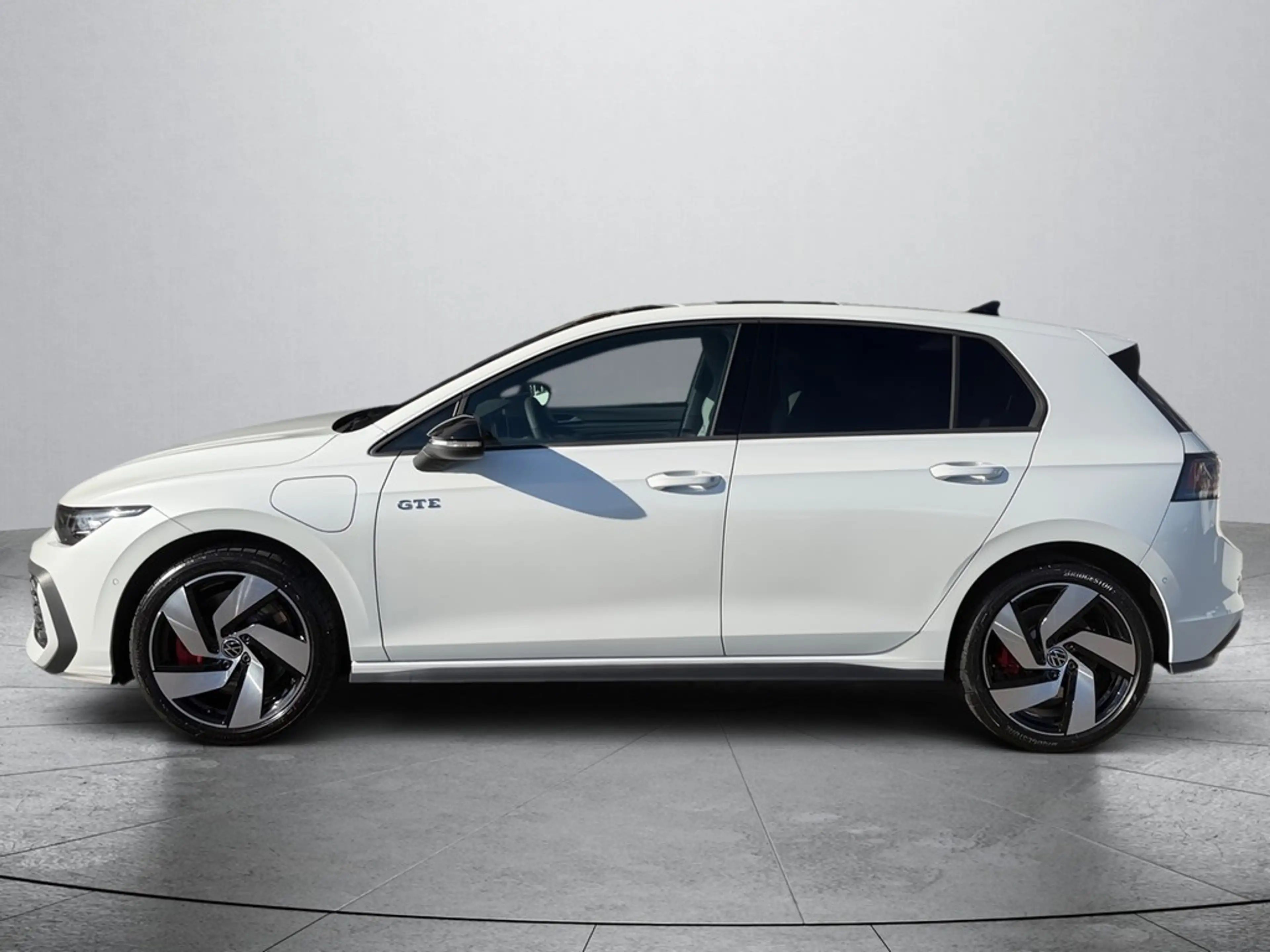 Volkswagen Golf GTE 1,5 l eHybrid 177 PS 116 PS 6-DSG Ummeldung ab ... — photo 4