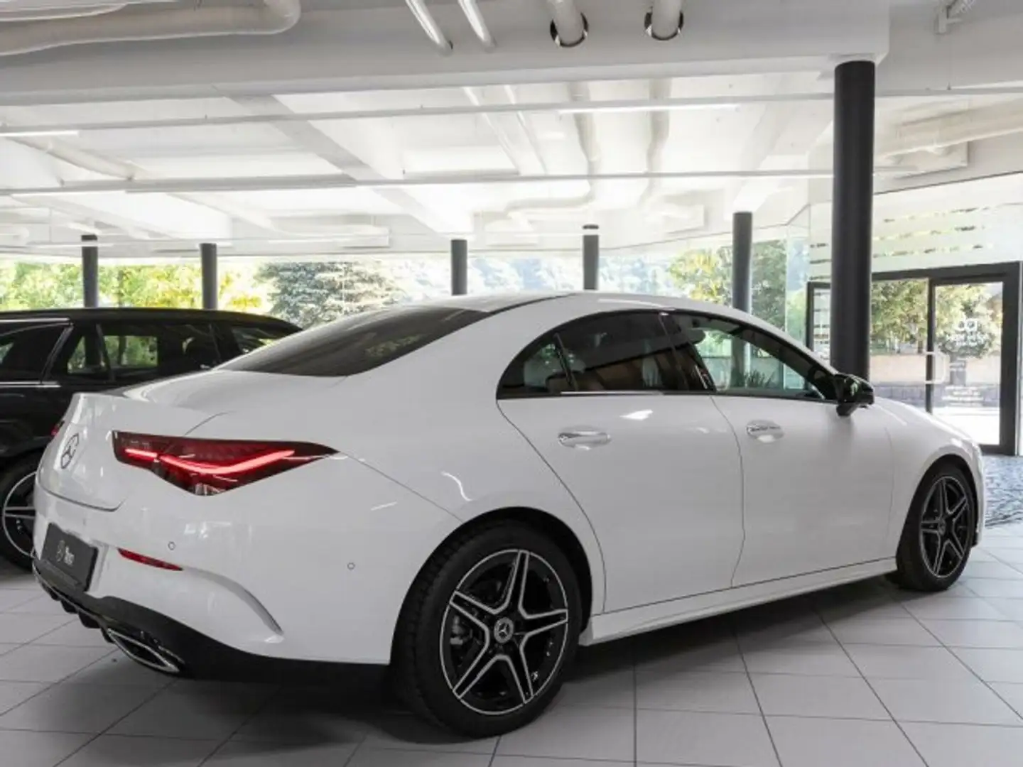 Mercedes-Benz CLA 180 CLA 180 EDITION AMG°NIGHT°PANO°MULTIBEAM°DISTR° Weiß - 2