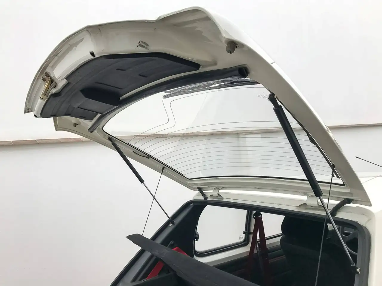 Peugeot 205 1.3i Rallye, foto 8