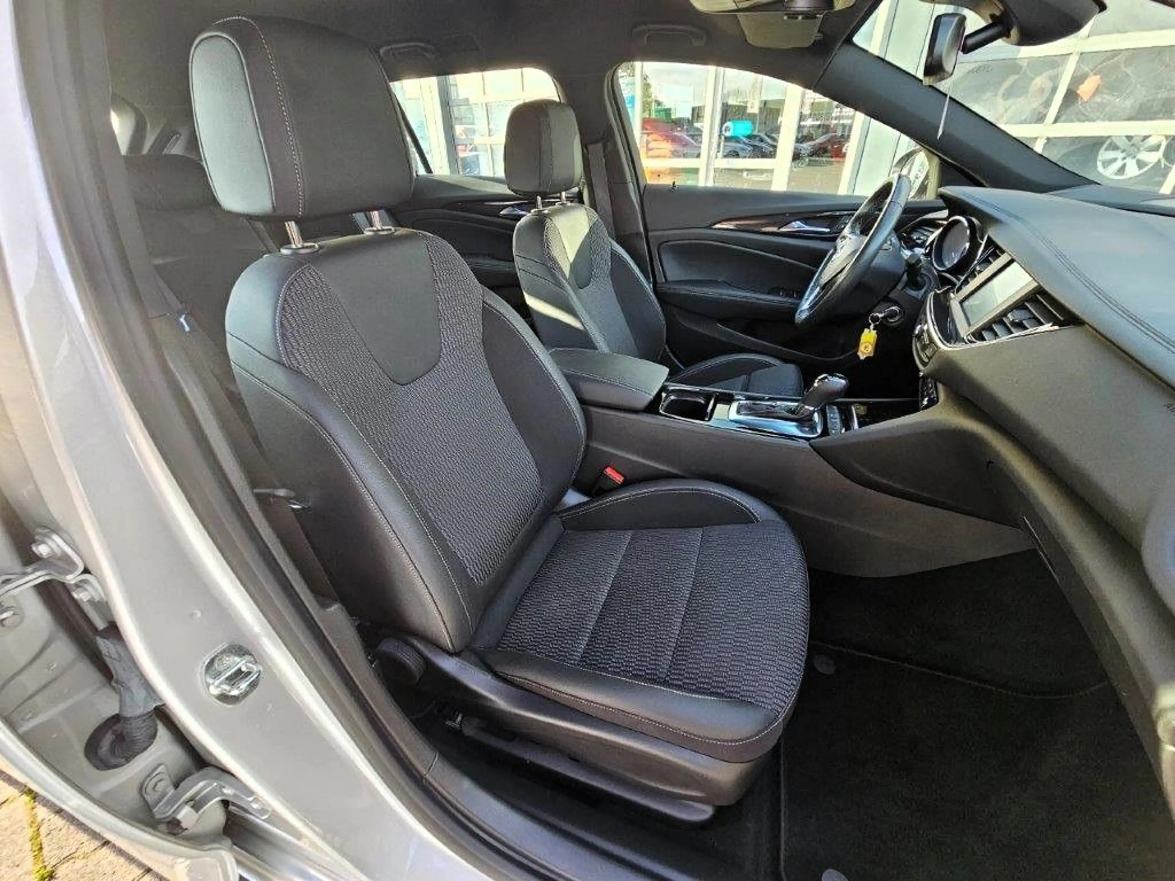 Opel Insignia Sports Tourer 2.0 Diesel Aut. Elegance — photo 15