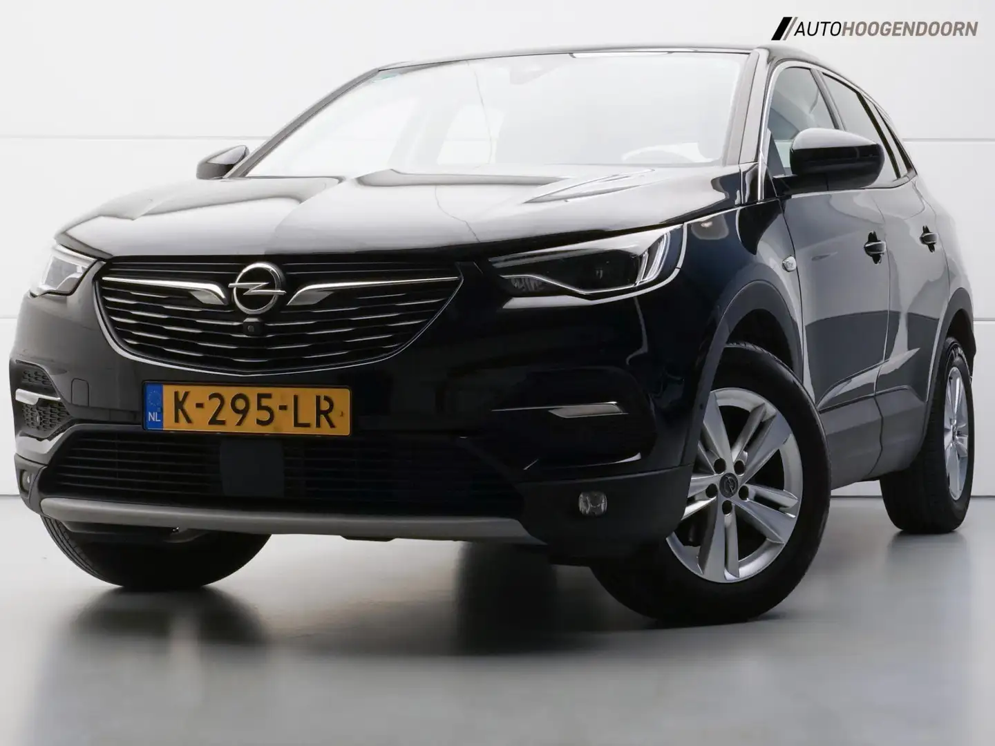 Opel Grandland X 1.2 Turbo Business Elegance Deluxe (APPLE CARPLAY, Zwart - 1