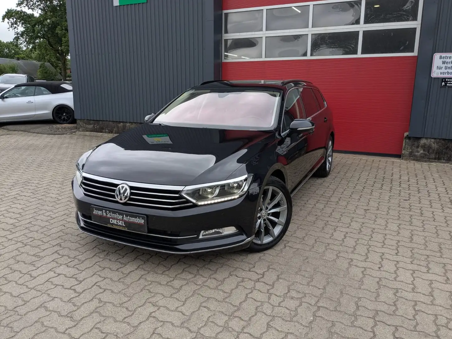 Volkswagen Passat Variant Comfortline BMT 4Motion Schwarz - 1