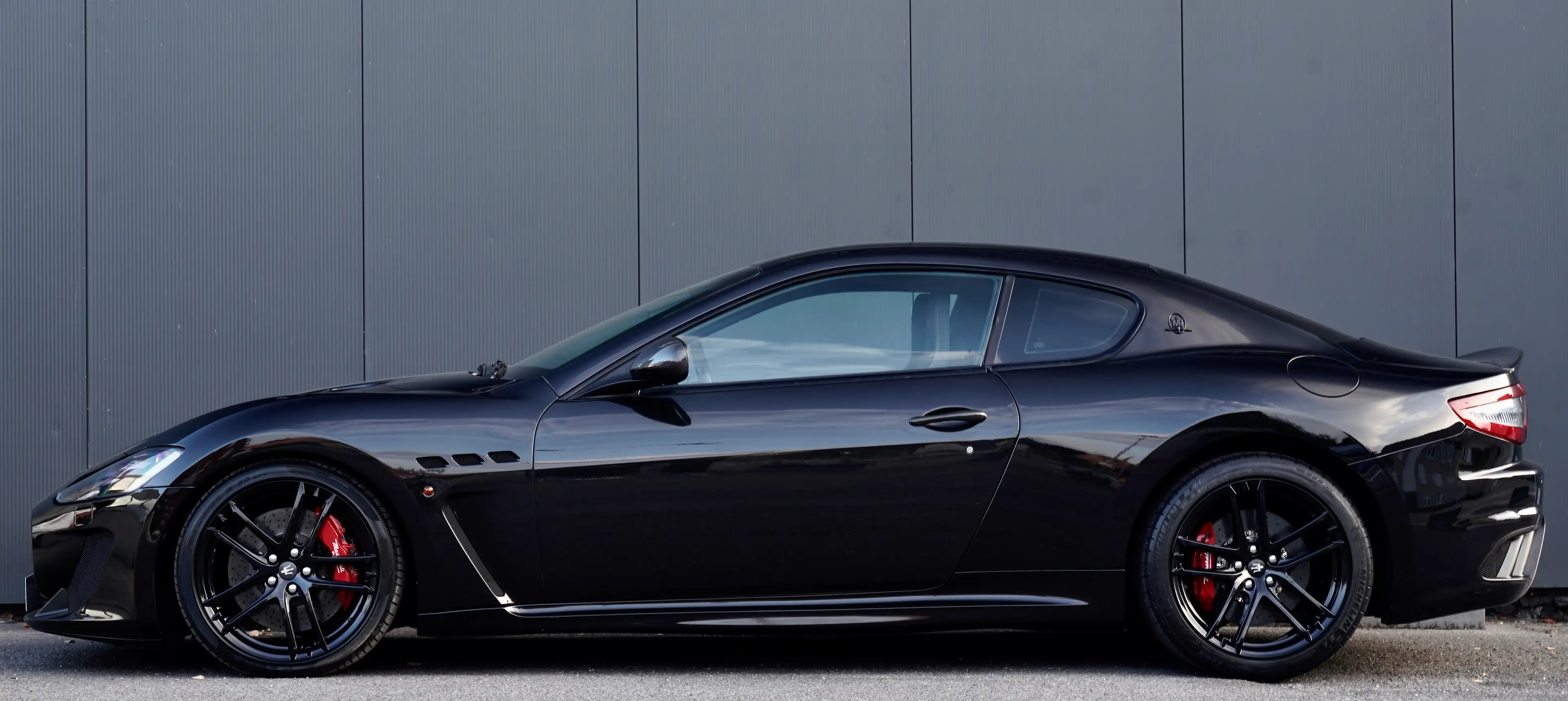 Maserati GranTurismo MC Stradale 4.7i V8 *MC-SHIFT F1/CARBON/CERAMIC/XENON* — photo 8
