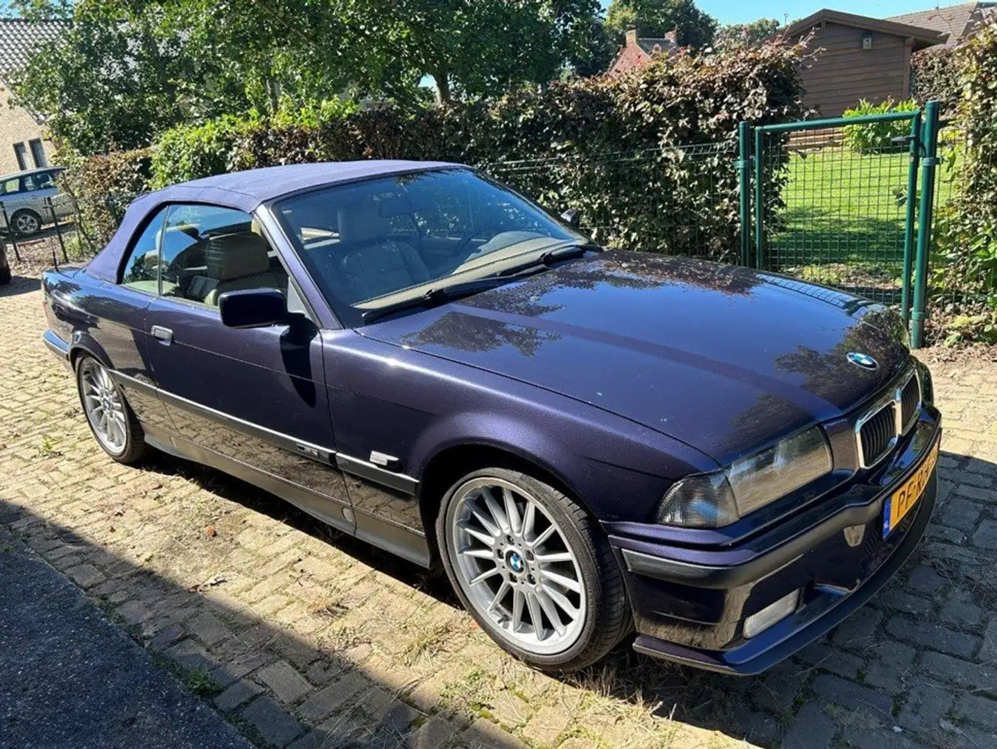 BMW 328 328i Executive Violet - 1