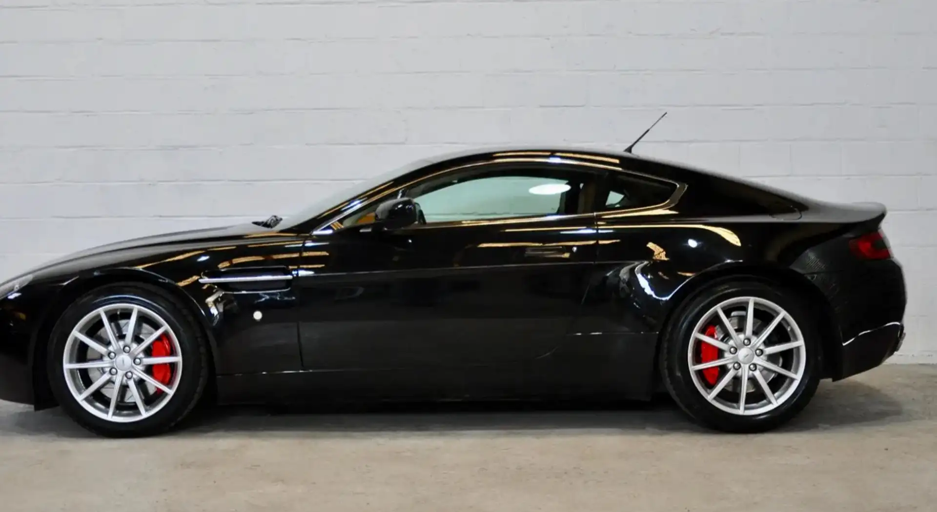 Aston Martin Vantage Vantage V8 Noir - 2