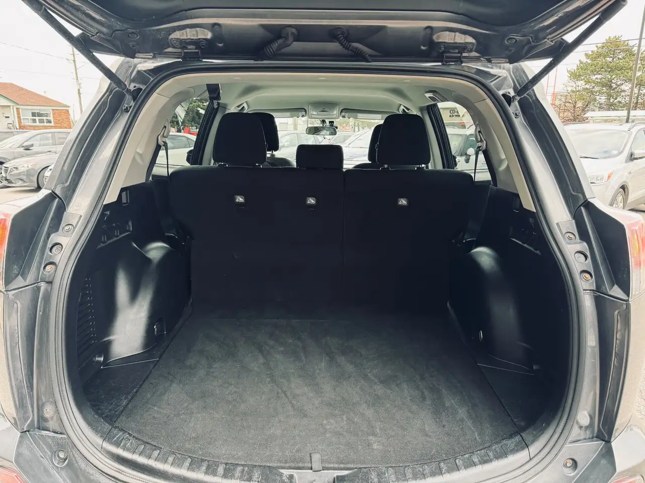Toyota RAV 4 photo Toyota RAV 4