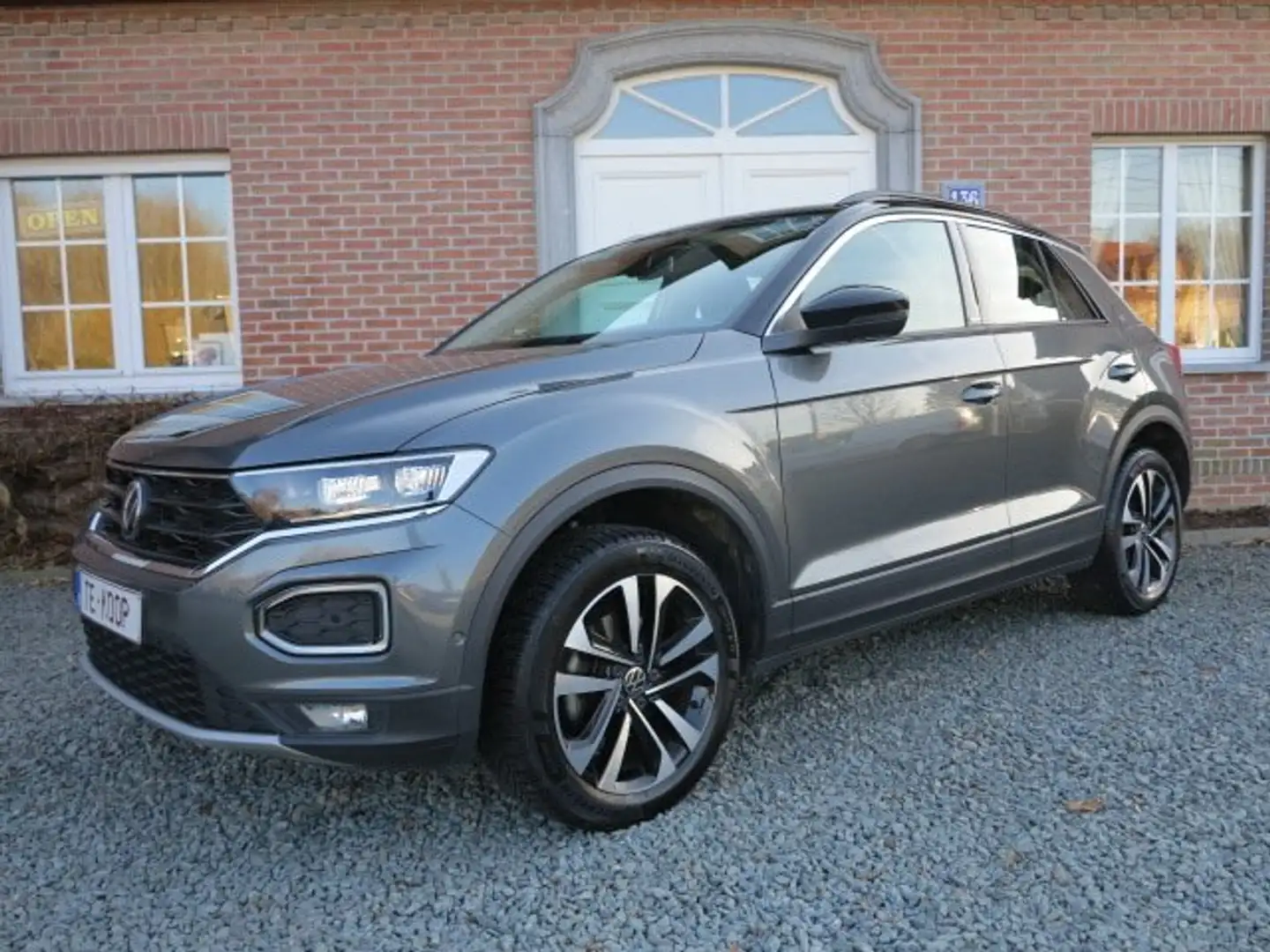 Volkswagen T-Roc 1.5 TSI United DSG +PARKPILOT AUT+ 12M GARANTIE! Gris - 1