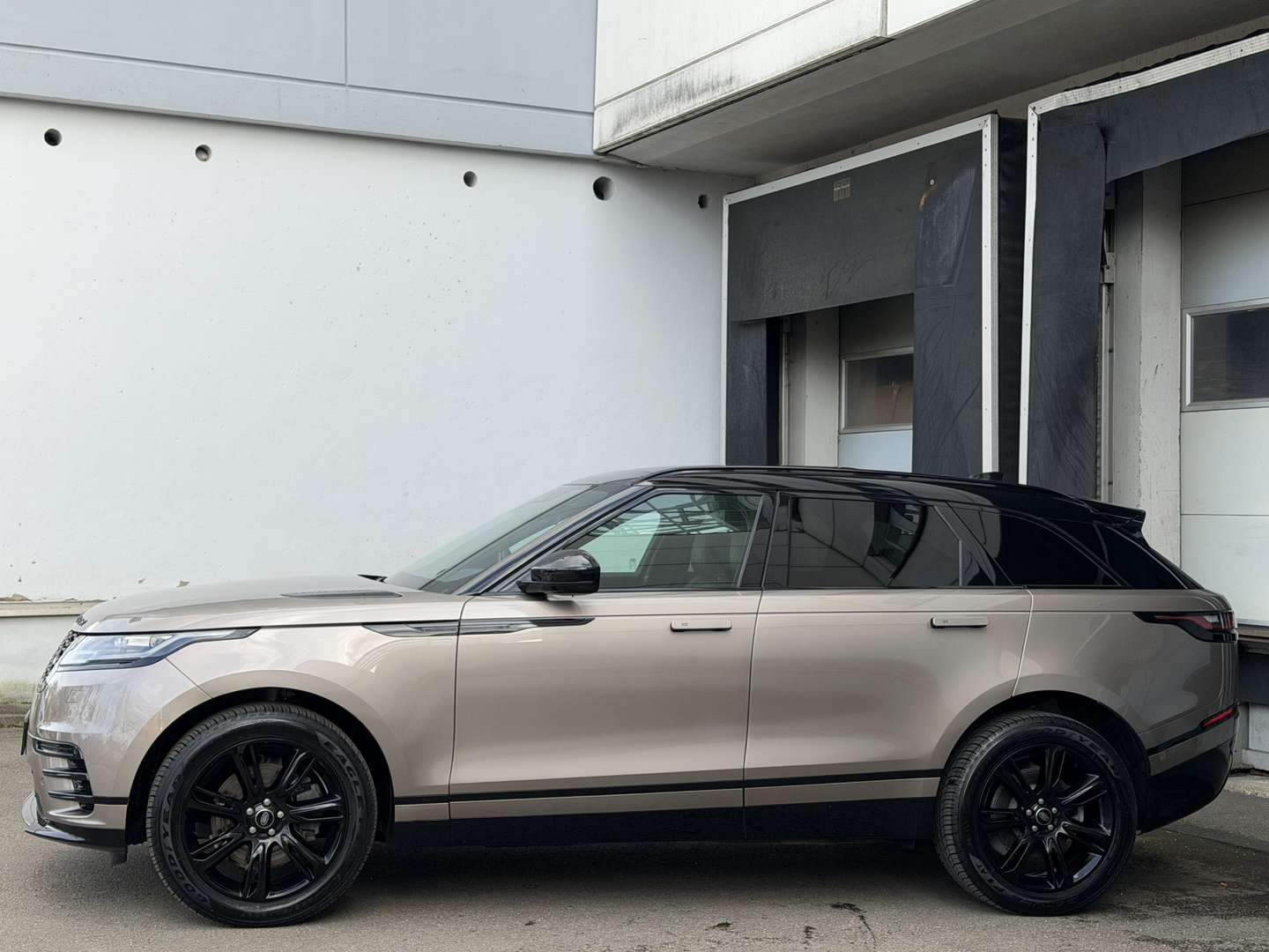 Land Rover Range Rover Velar D200 R-Dynamic SE Black Pano -  - Joinsteer - #2