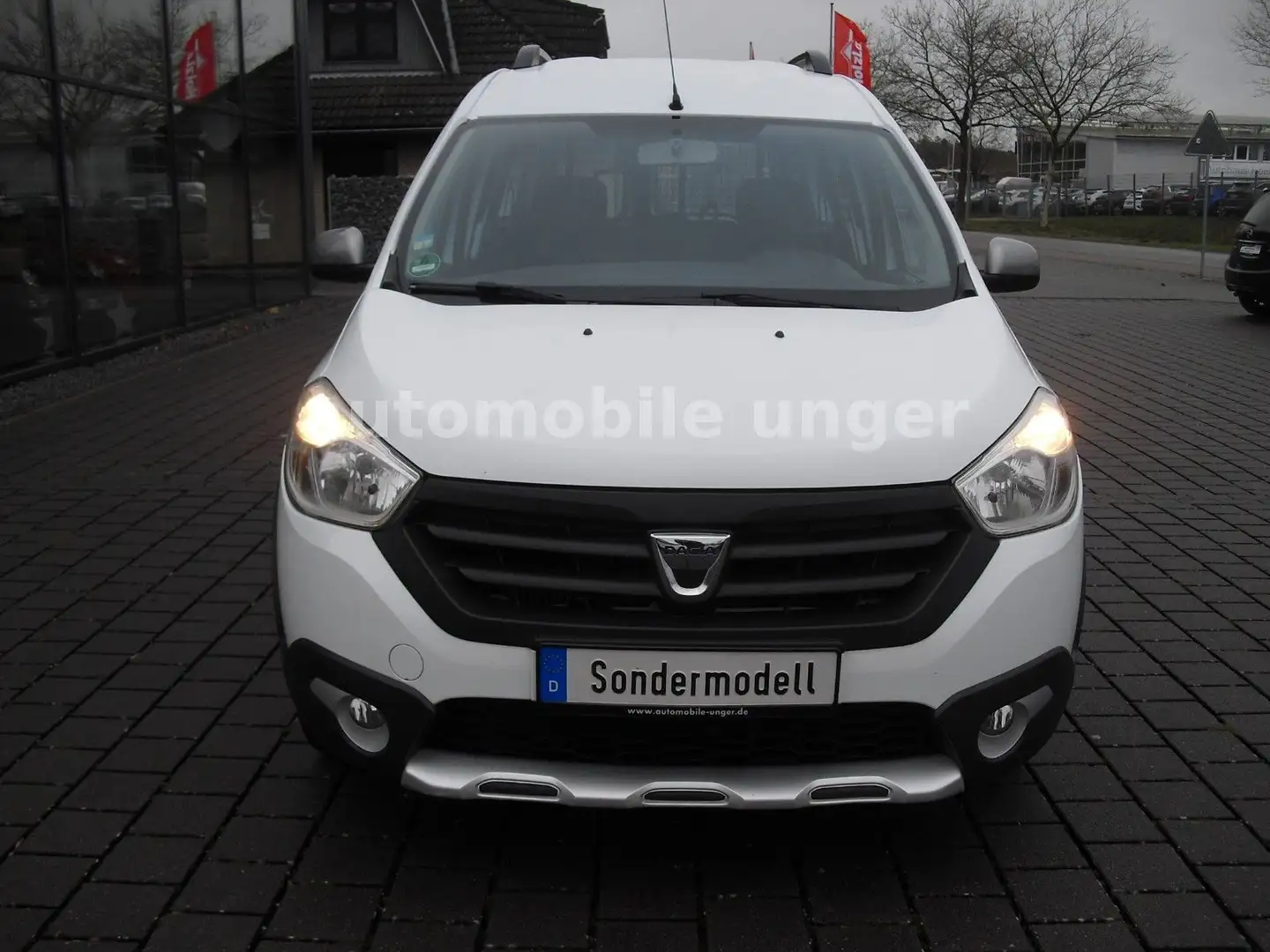 Dacia Dokker Stepway NAVI Sitzhzg. ALU Allwetter Weiß - 2