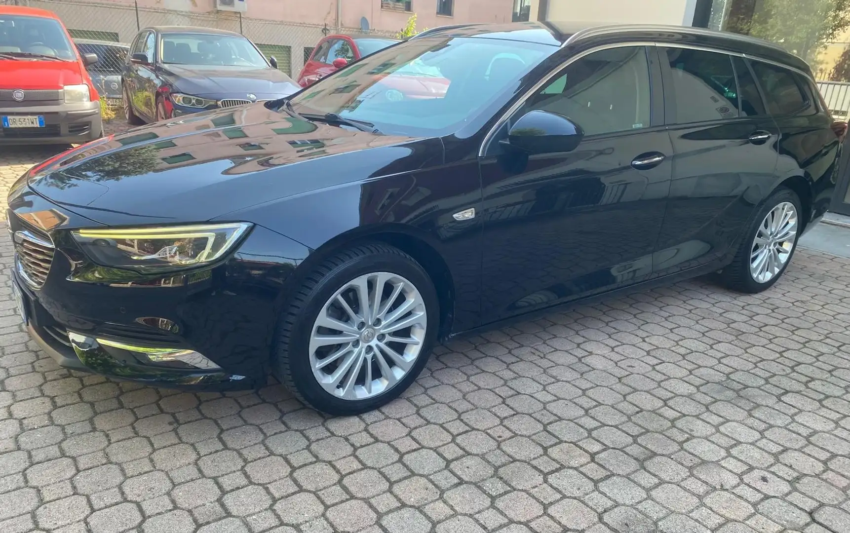 Opel Insignia Sports Tourer 2.0 170CVcdti Innovation Noir - 2