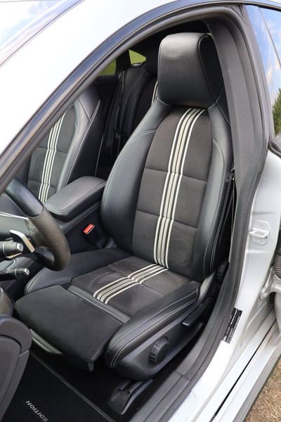 Mercedes-Benz CLA 180 Shooting Brake 180|AMG Upgrade Edition|Pano-dak|Ca — photo 24