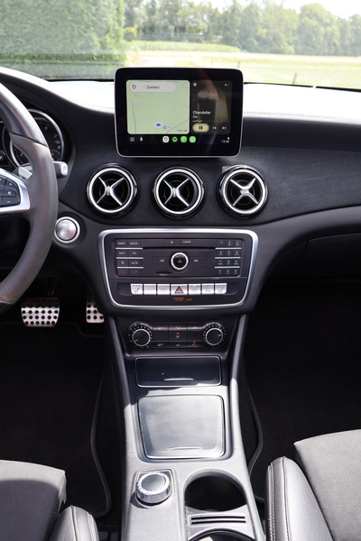 Mercedes-Benz CLA 180 Shooting Brake 180|AMG Upgrade Edition|Pano-dak|Ca — photo 15