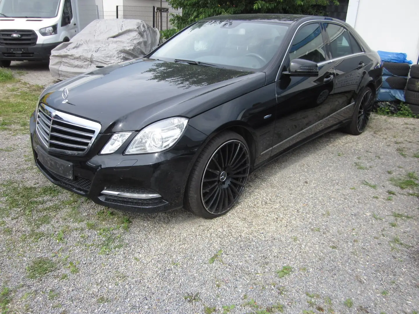 Mercedes-Benz E 200 CGI BlueEFFICIENCY Automatik Avantgarde- Limousine Negro - 2