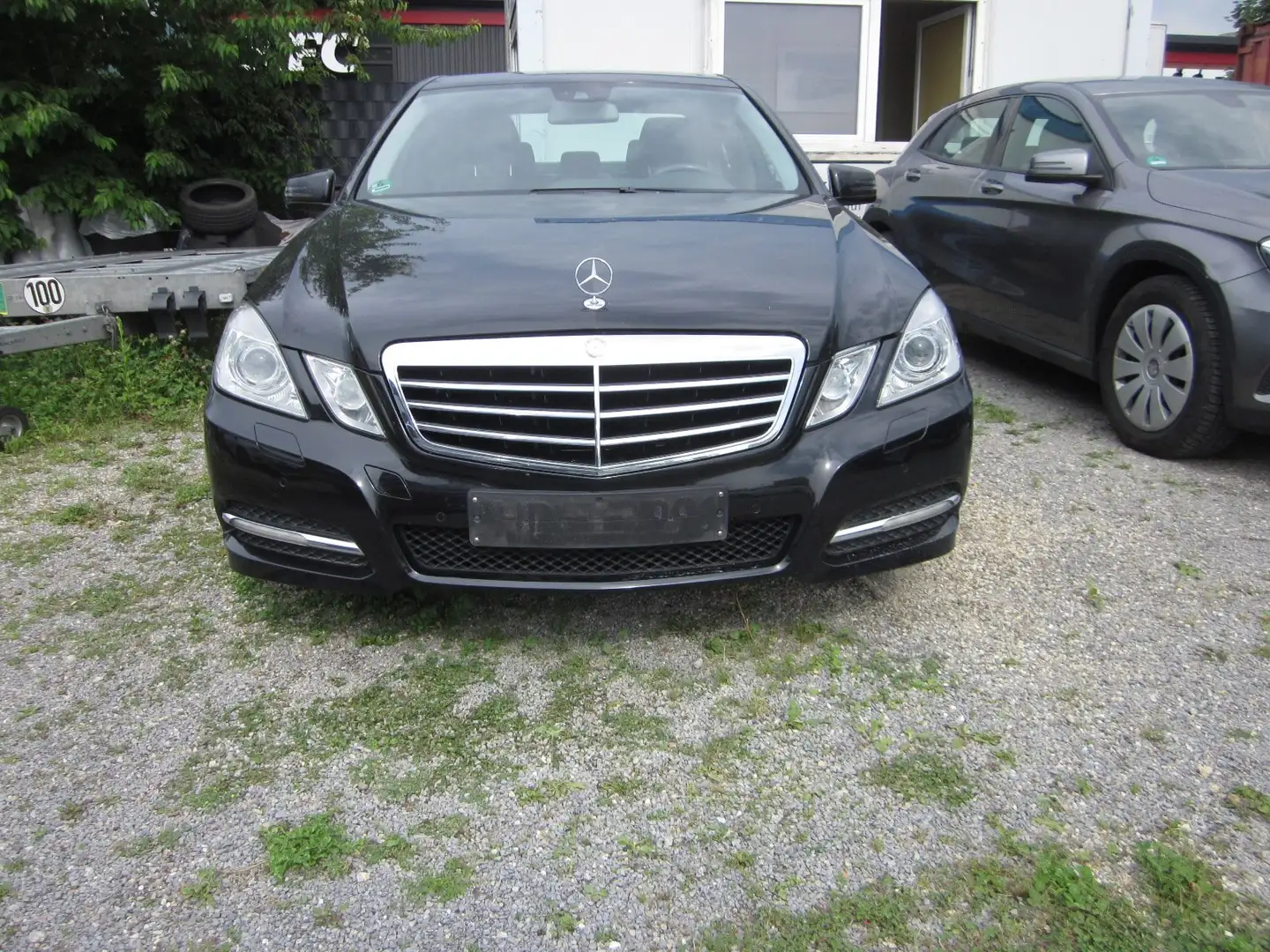Mercedes-Benz E 200 CGI BlueEFFICIENCY Automatik Avantgarde- Limousine Negro - 1