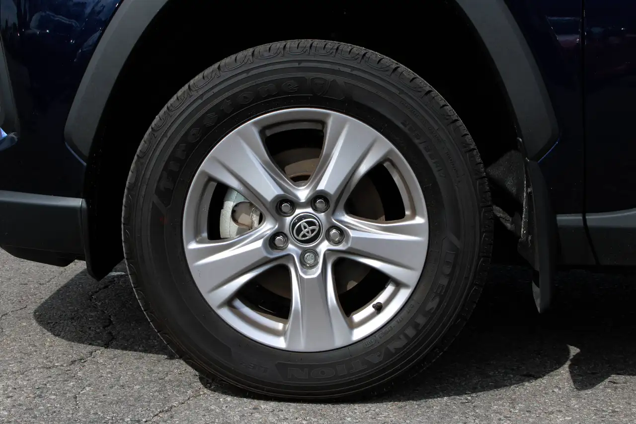 Toyota RAV 4 photo Toyota RAV 4