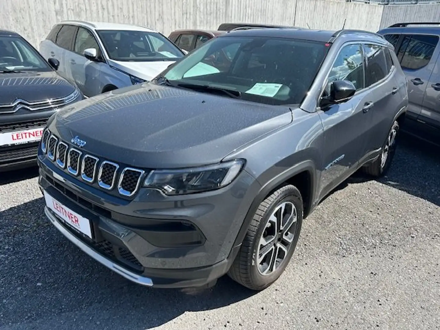 Jeep Compass Limited Plug-In Hybrid 4WD Grau - 1