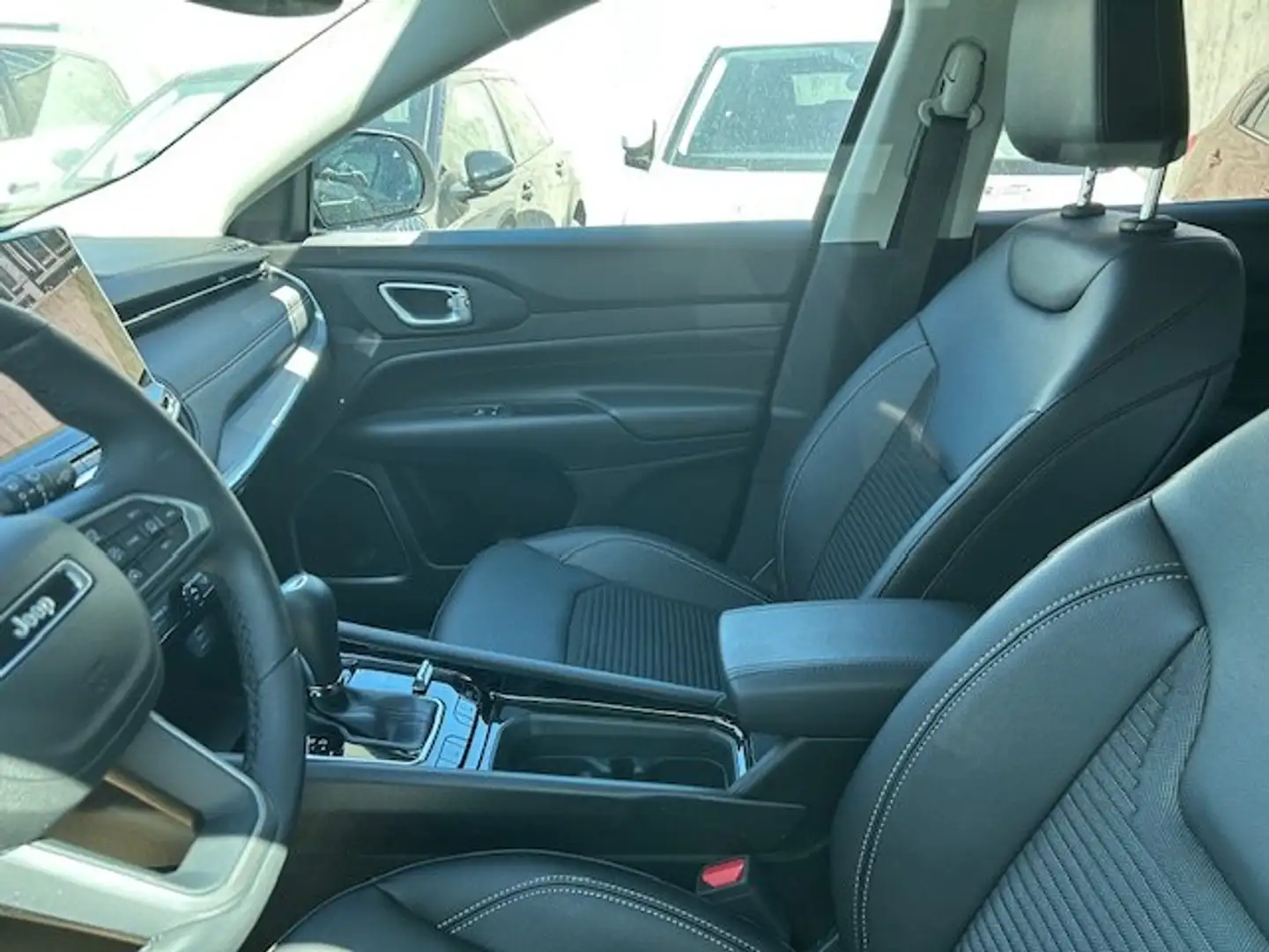 Jeep Compass Limited Plug-In Hybrid 4WD Grau - 2