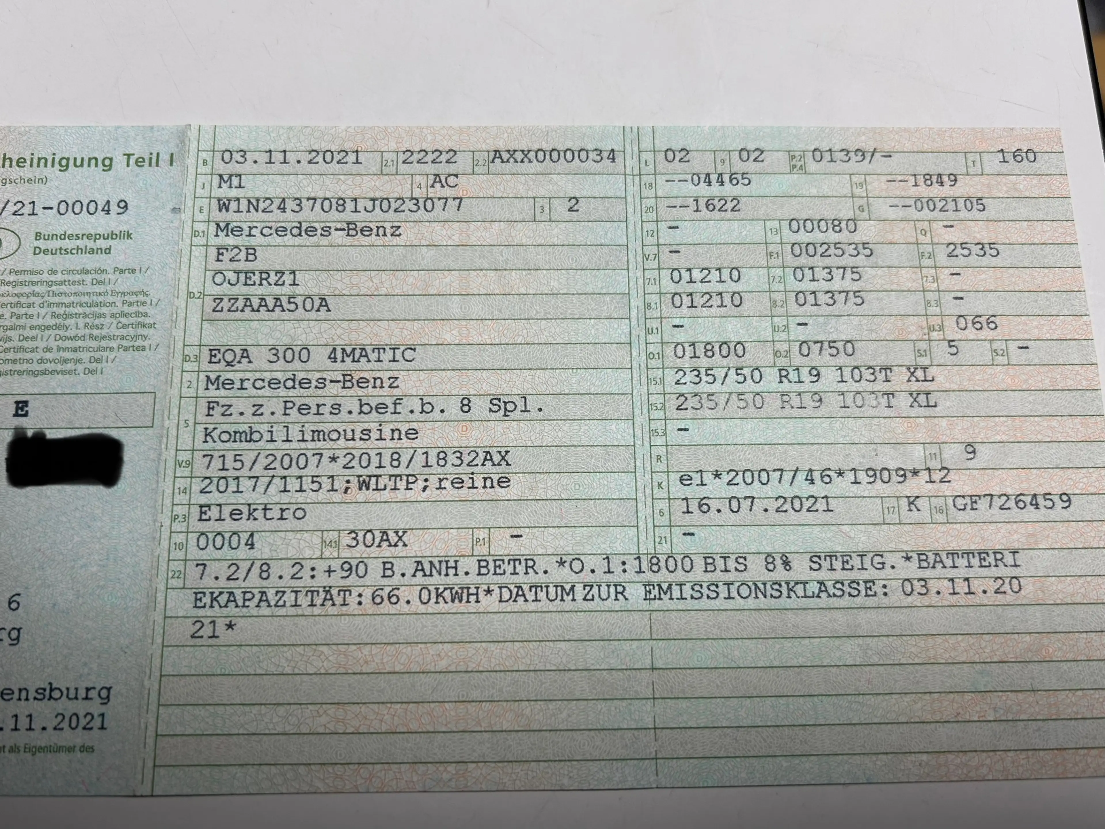Mercedes-Benz EQA 300 4Matic Progressive — photo 11