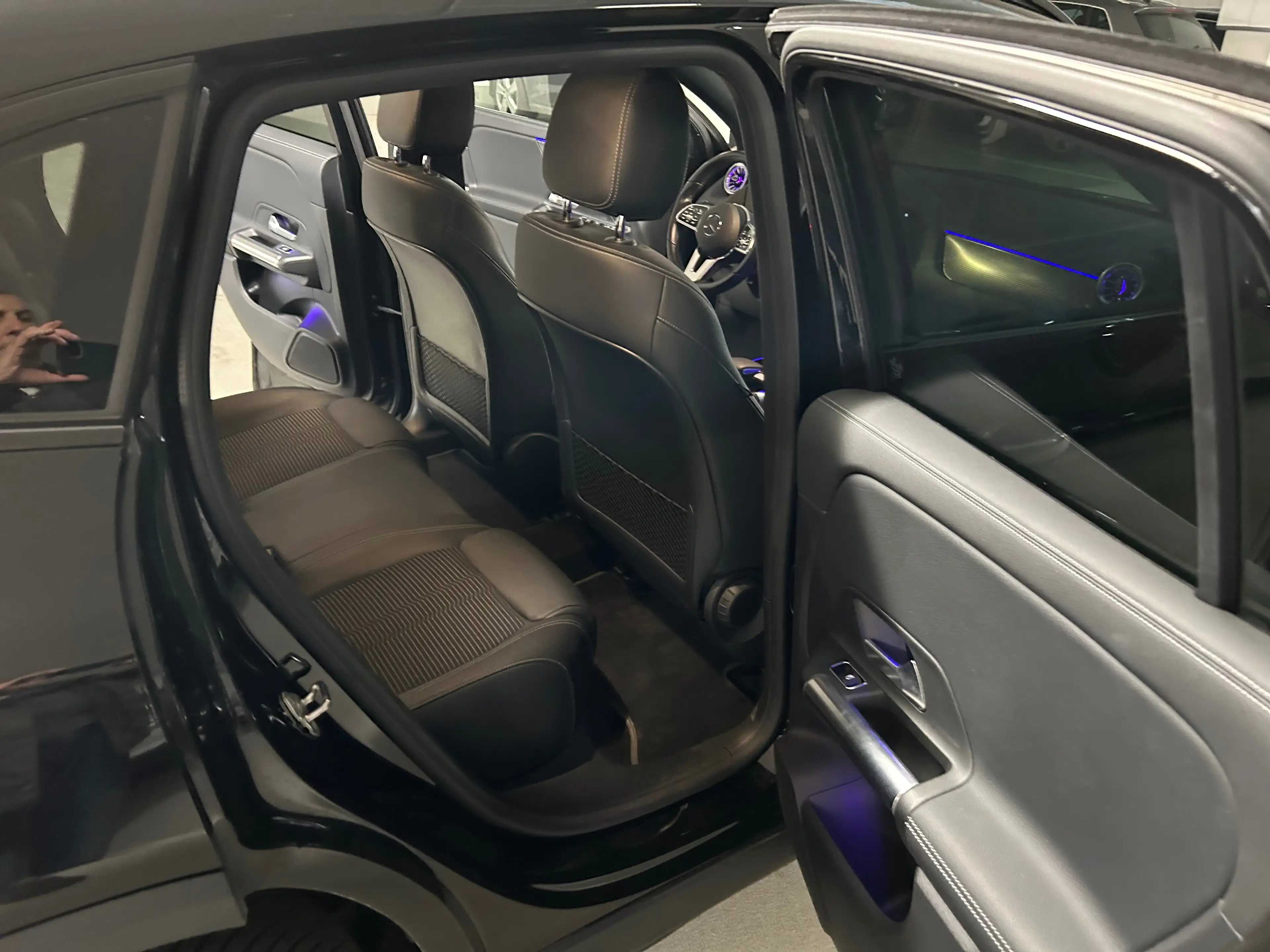 Mercedes-Benz EQA 300 4Matic Progressive — photo 6