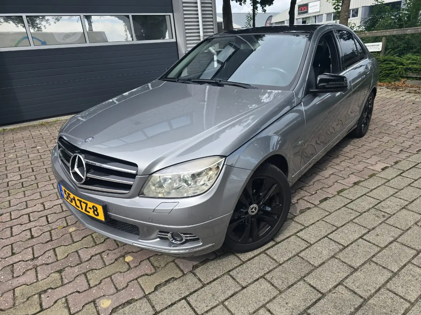 Mercedes-Benz C 180 CGI Blue Efficiency Business Class Avantgarde Сірий - 1