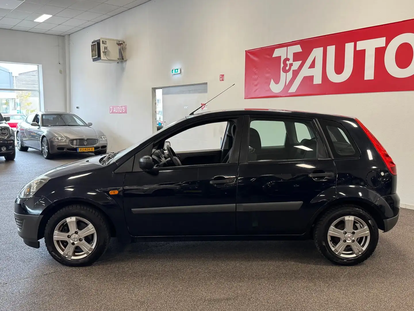 Ford Fiesta 1.3-8V Cool & Sound ECC AIRCO, 14'' LMV, RADIO/CD Blauw - 2