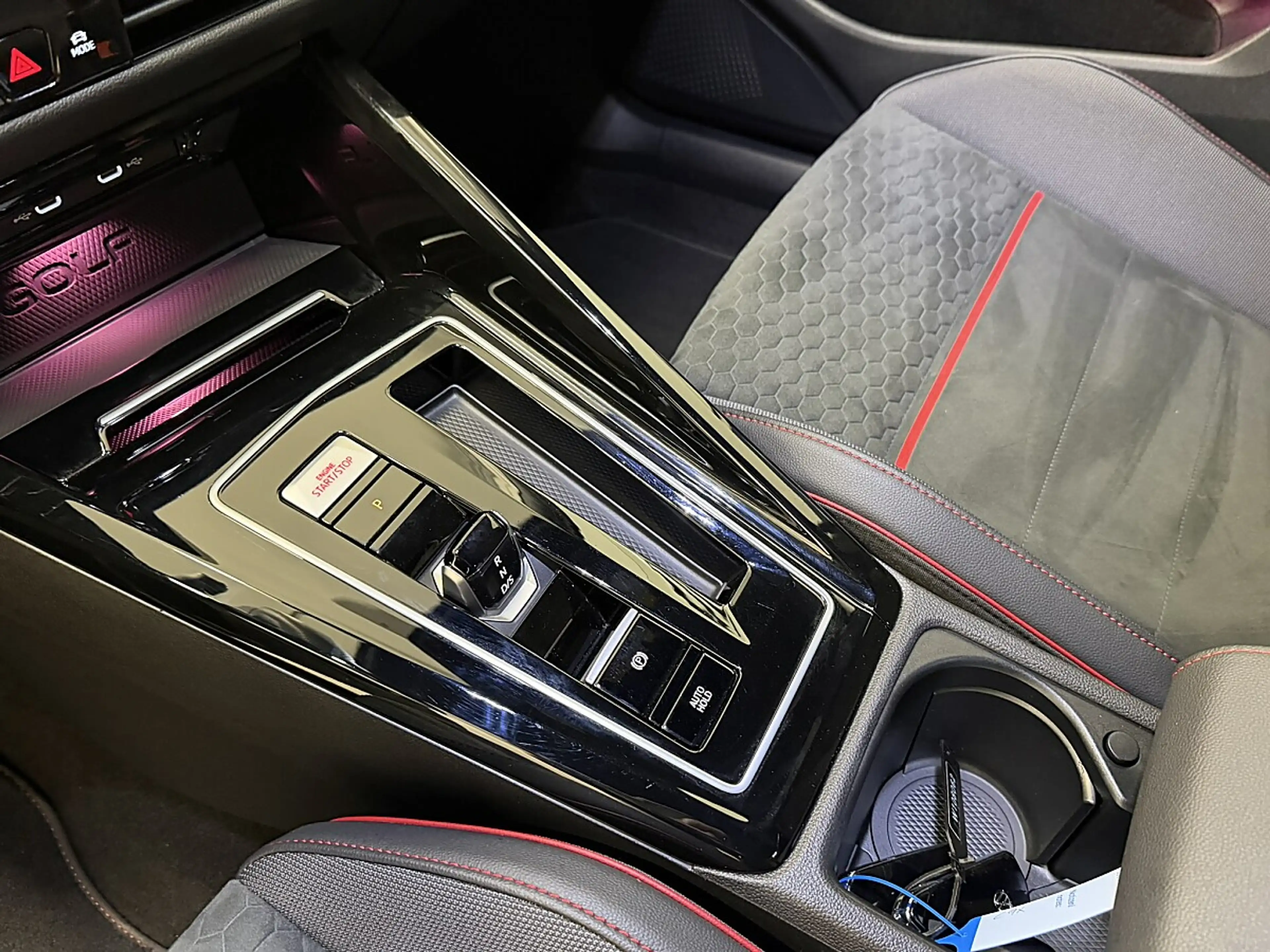 Volkswagen Golf GTI Clubsport DSG. IQ.LIGHT-LED-Matrix/HeadUp/Perfo... — photo 12
