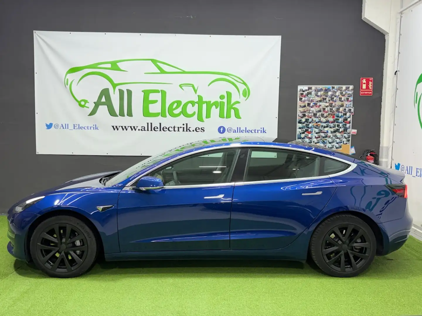 Tesla Model 3 Long-Range Dual Motor AWD Bleu - 2
