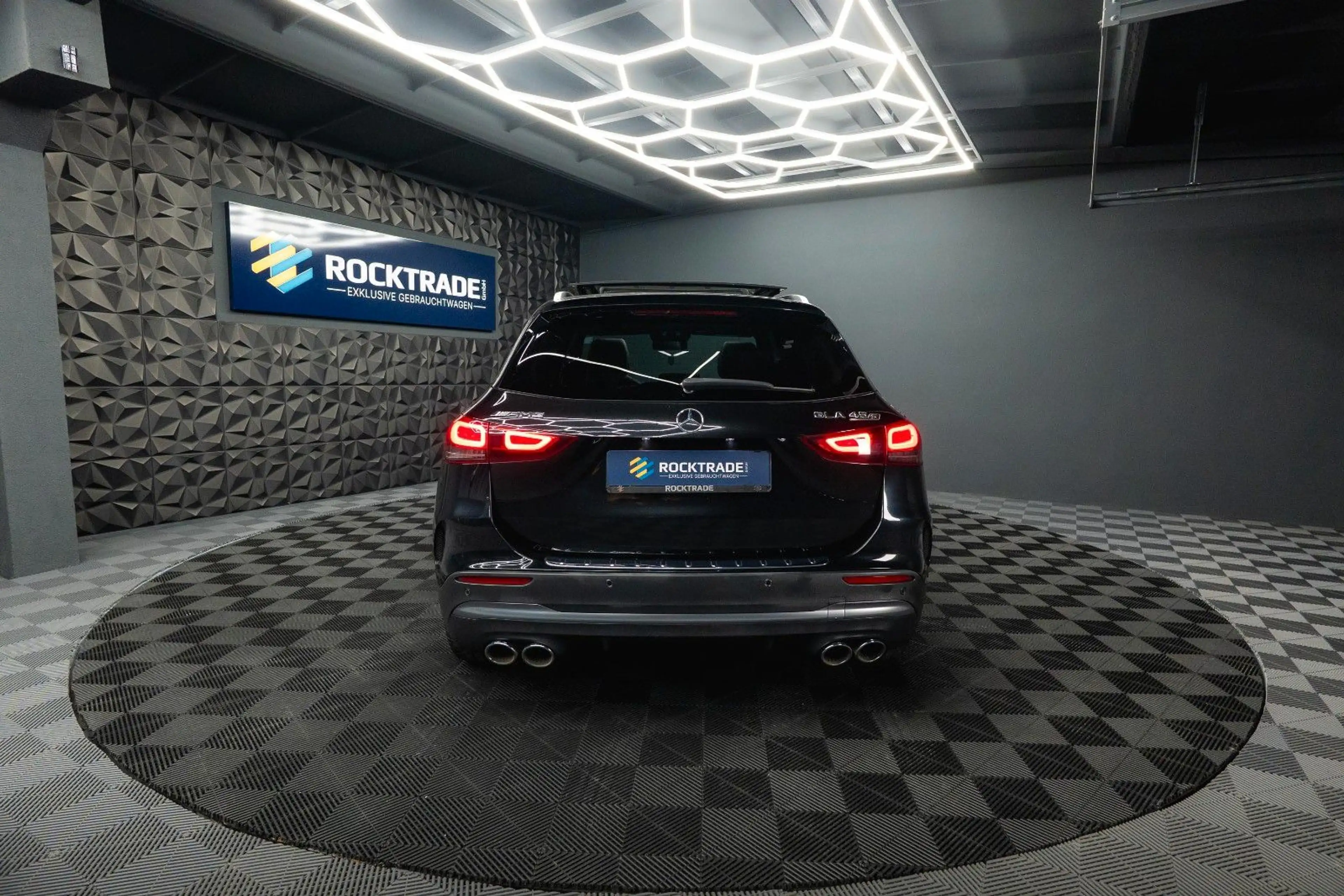 Mercedes-Benz GLA 45 AMG GLA 45 S AMG 4Matic | ACC | PANO | BURMESTER — photo 15