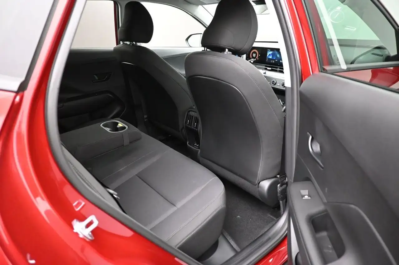 Hyundai KONA снимка Hyundai KONA